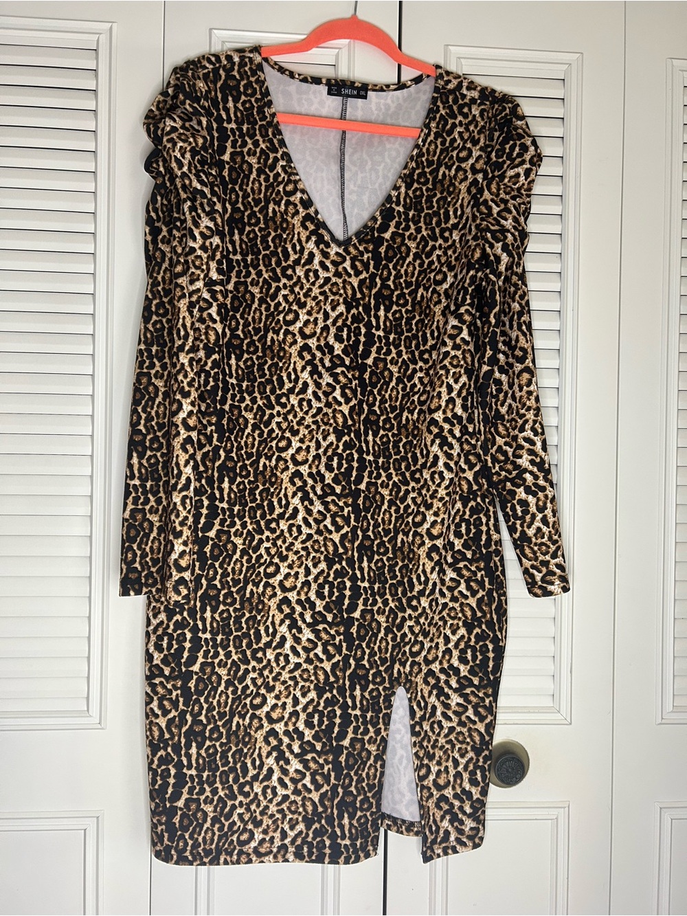 SHEIN Leopard Print V-Neck Long Sleeve Dress in Black and Tan